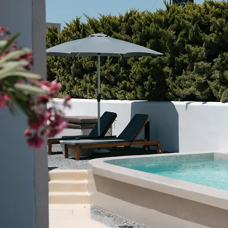 Elements Cozy Pýrgos