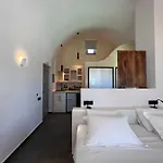 Hotel Elements Cozy Pýrgos