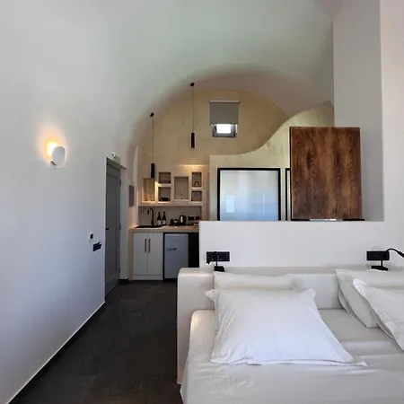 Otel Elements Cozy Pýrgos