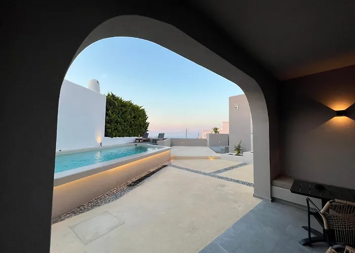 Отель Elements Cozy Пиргос